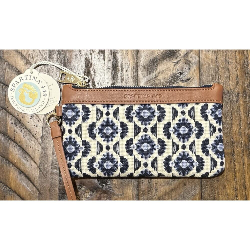 NWT Spartina 449 Grab-n-go Wristlet in March Boardwalk Blue And Leather